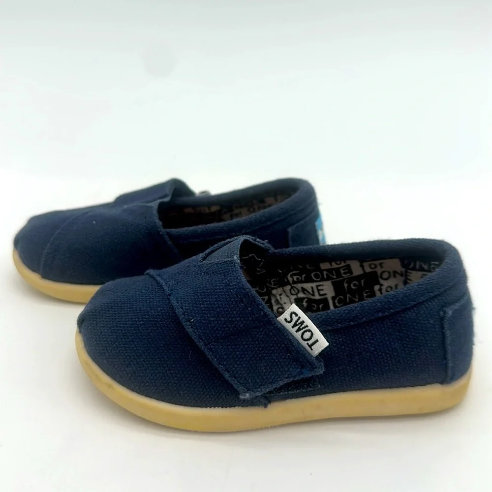 TOMS Blue Baby Walker Slip-On Shoes Toddler Size T 5